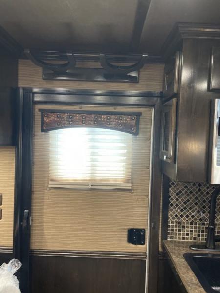 Used 2016 4-Star Trailers 4H REVERSE SIDE LOAD Horse Trailer