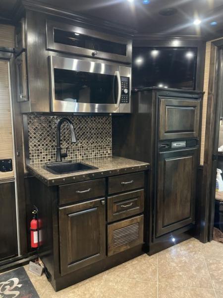Used 2016 4-Star Trailers 4H REVERSE SIDE LOAD Horse Trailer
