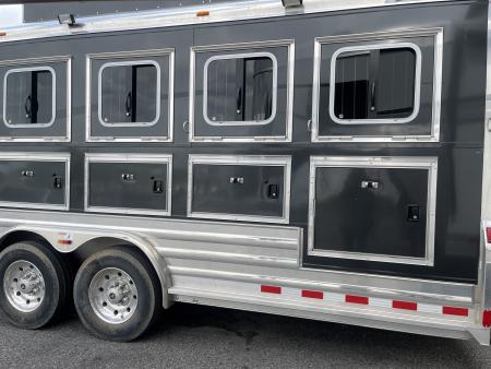 Used 2016 4-Star Trailers 4H REVERSE SIDE LOAD Horse Trailer