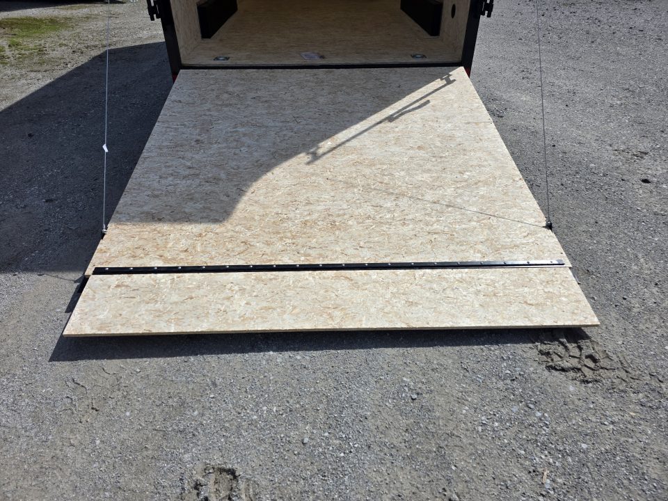 New 2026 Formula Trailers 7.5X16 UTV SXS SCREWLESS 080 BLACKOUT TRIM GOLF CART Cargo / Enclosed Trailer