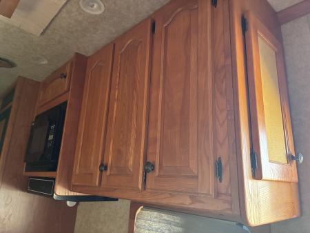 Used 2009 Lakota Grande 3H LQ Horse Trailer