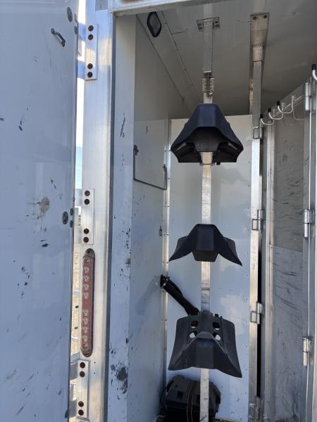 Used 2009 Lakota Grande 3H LQ Horse Trailer