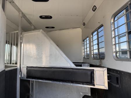 Used 2009 Lakota Grande 3H LQ Horse Trailer