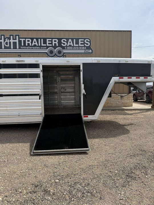 Used 2013 Cimarron Trailers SHOW TRAILER Stock / Stock Combo Trailer