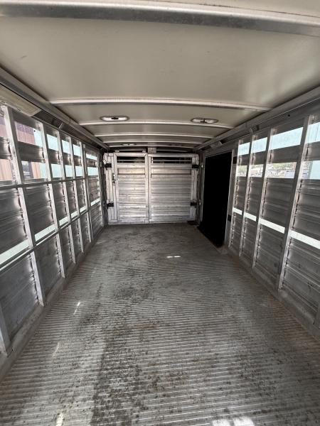 Used 2013 Cimarron Trailers SHOW TRAILER Stock / Stock Combo Trailer