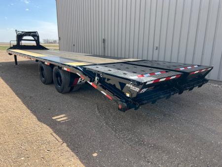 New 2026 PJ Trailers 32 Low Profile LD Tandem Dual Gooseneck Trailer