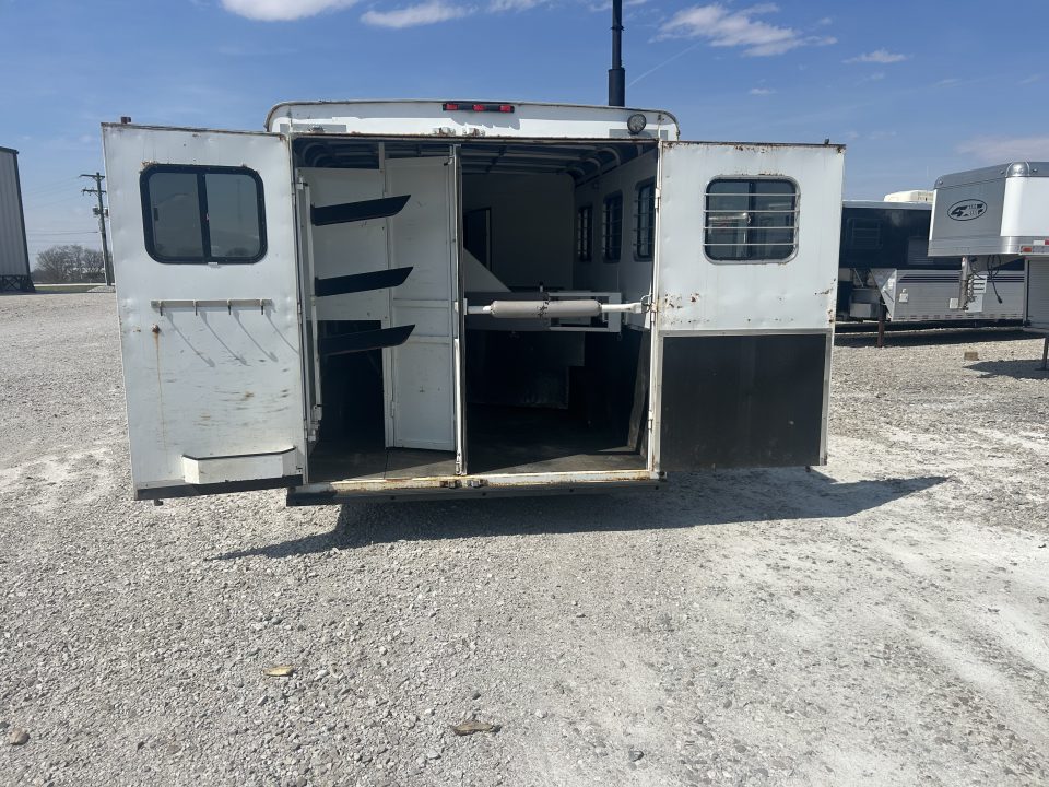 Used 2004 Bison Trailers 3 Horse LQ Horse Trailer