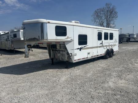 Used 2004 Bison Trailers 3 Horse LQ Horse Trailer
