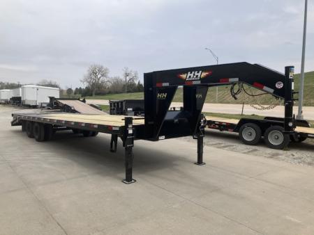 New 2026 H&H Trailers 102x25+5 HD Low Profile Dovetail Super Deluxe Ramps Gooseneck 22.5K Equipment Trailer