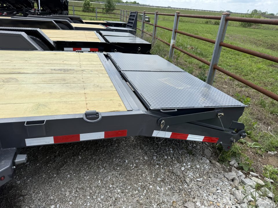 New 2026 Friesen Trailers 83X22ET Equipment Trailer