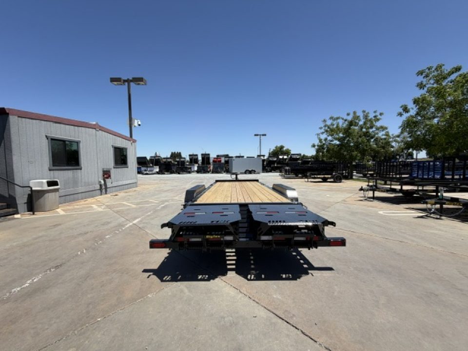 New 2026 Big Tex Trailers 16EH-22D3A-MR 7FT X 22FT 17.6K GVW Car Hauler