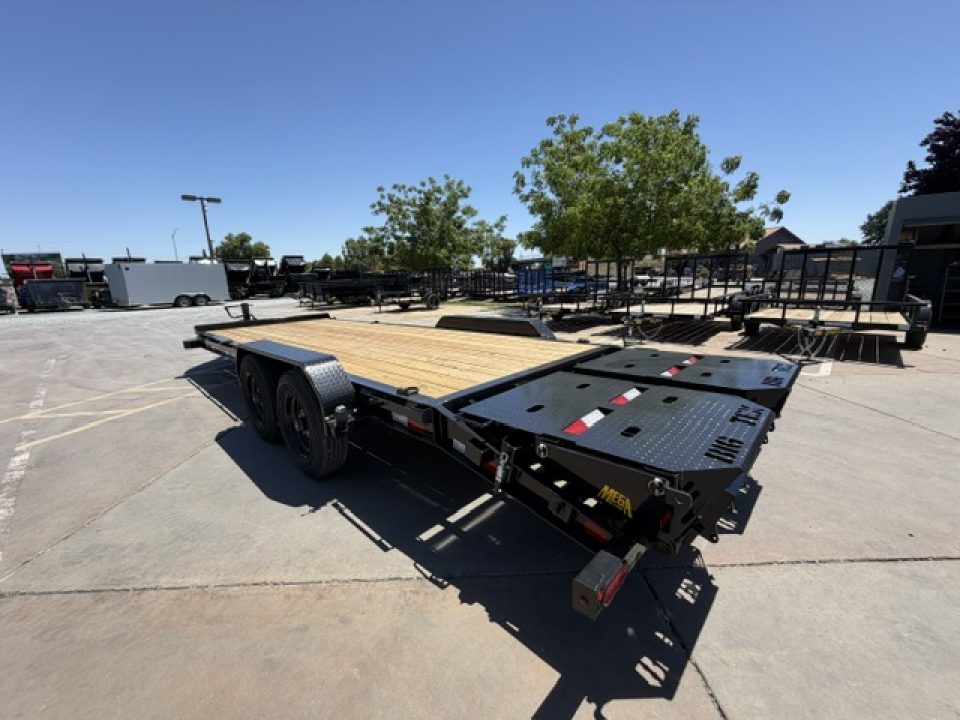 New 2026 Big Tex Trailers 16EH-22D3A-MR 7FT X 22FT 17.6K GVW Car Hauler