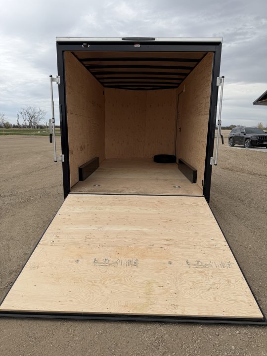New 2026 Southland Trailers LCHT35-7.516v-86r Cargo / Enclosed Trailer