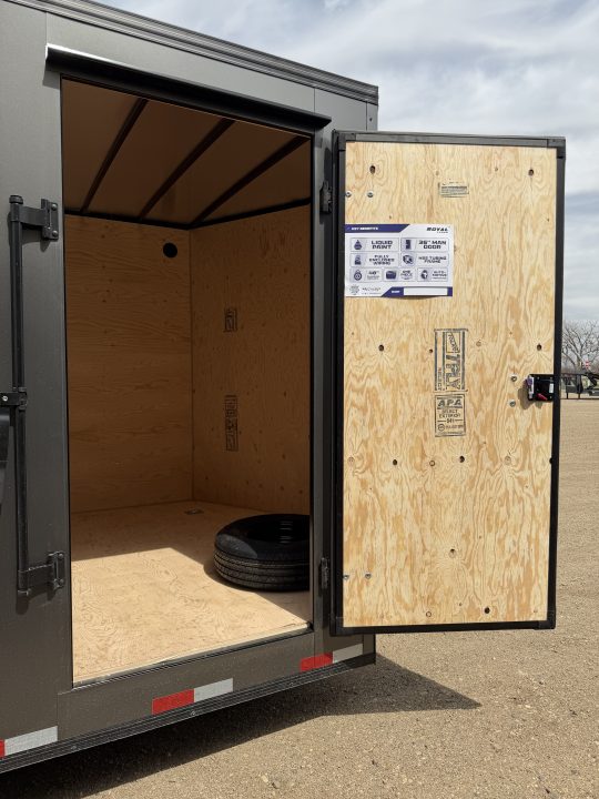 New 2026 Southland Trailers LCHT52-818v-86r Cargo / Enclosed Trailer
