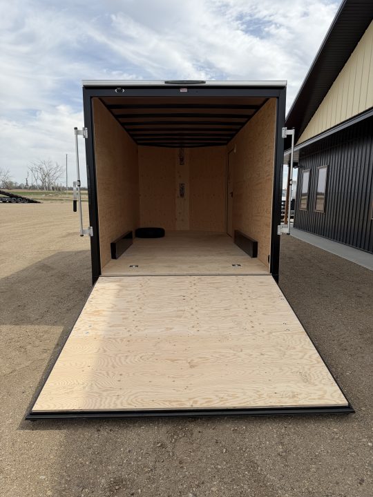 New 2026 Southland Trailers LCHT35-7.518v-86r Cargo / Enclosed Trailer