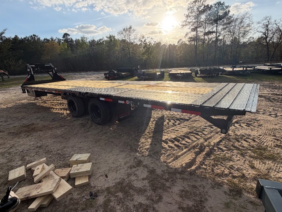 New 2026 MAXX-D YDX 32'x102" Flatbed Trailer
