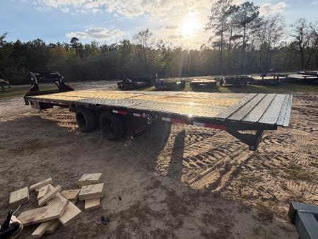 New 2026 MAXX-D YDX 32'x102" Flatbed Trailer