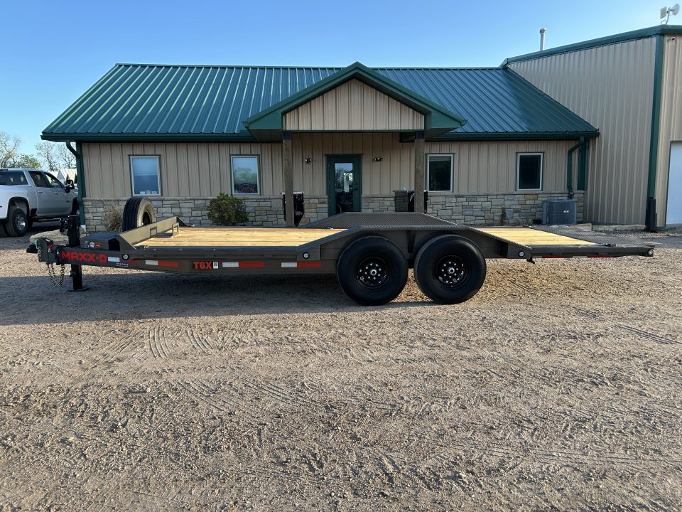 New 2026 MAXX-D T6X Tilt Trailer 102X20