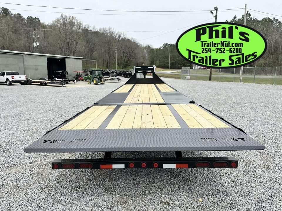 New 2026 Iron Bull 32' TANDEM DUAL GOOSENECK TRAILER 9' HYDRAULIC DOVE GOOSENECK Deckover Trailer