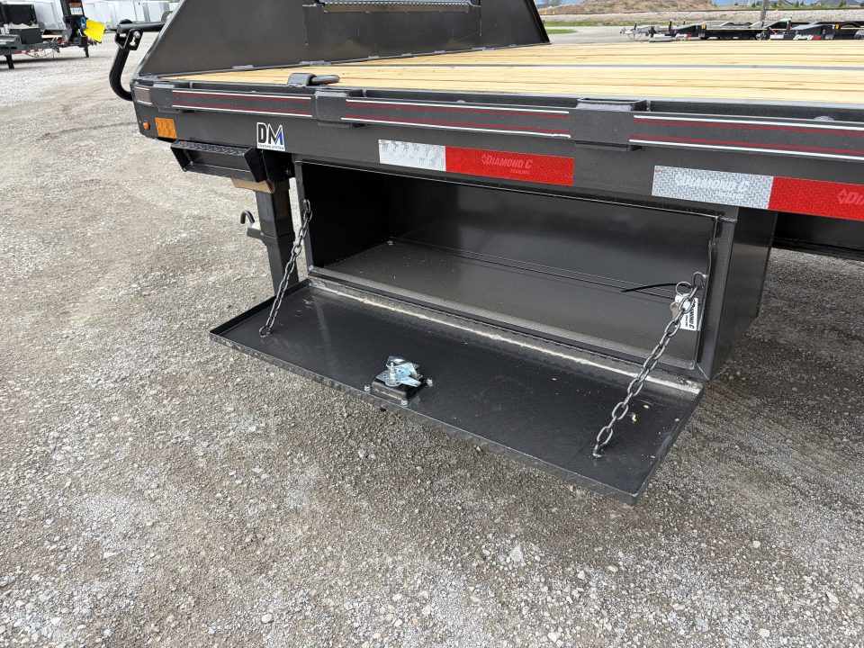 New 2026 Diamond C Trailers FMAX210L35X102HDT (102" x 35') 25K Hydraulic Dovetail Flatbed Trailer