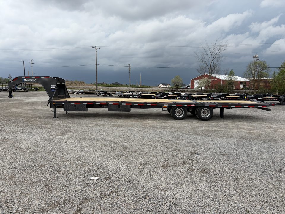 New 2026 Diamond C Trailers FMAX210L35X102HDT (102" x 35') 25K Hydraulic Dovetail Flatbed Trailer