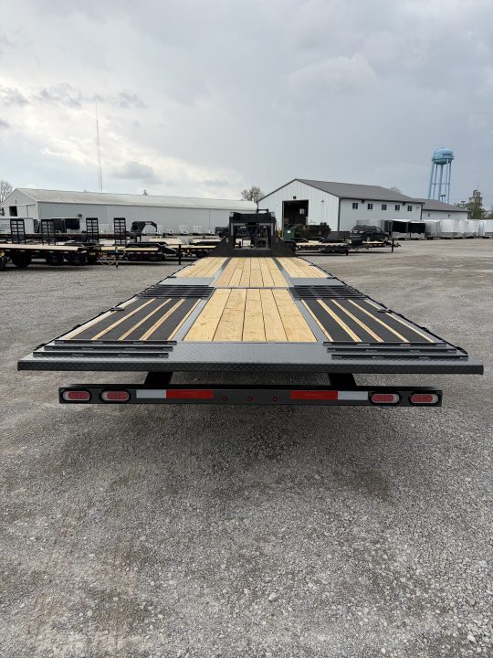 New 2026 Diamond C Trailers FMAX210L35X102HDT (102" x 35') 25K Hydraulic Dovetail Flatbed Trailer
