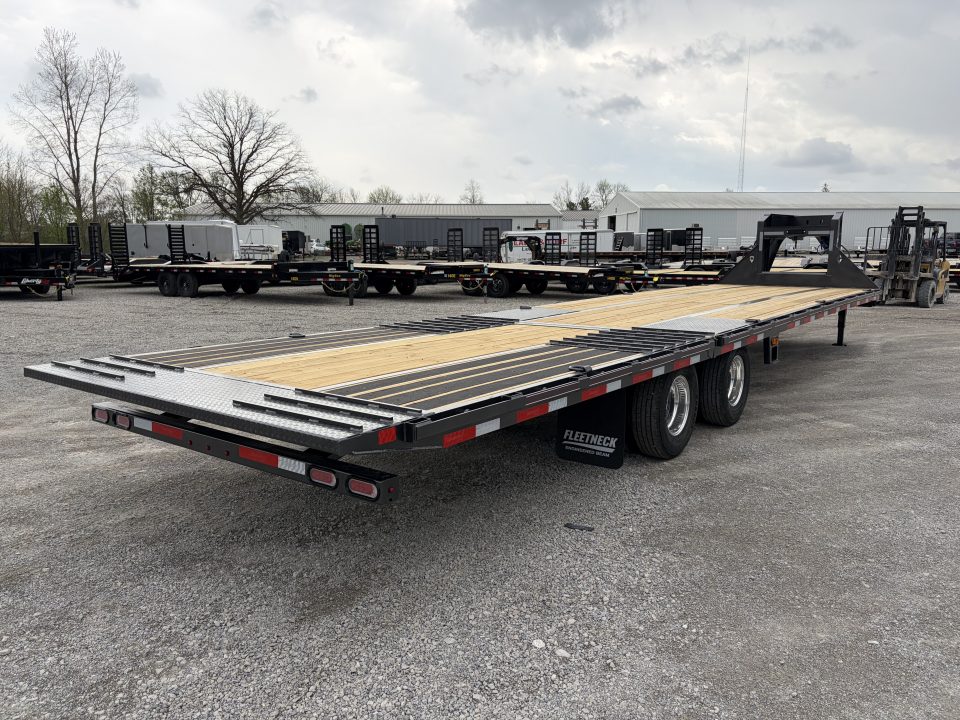New 2026 Diamond C Trailers FMAX210L35X102HDT (102" x 35') 25K Hydraulic Dovetail Flatbed Trailer