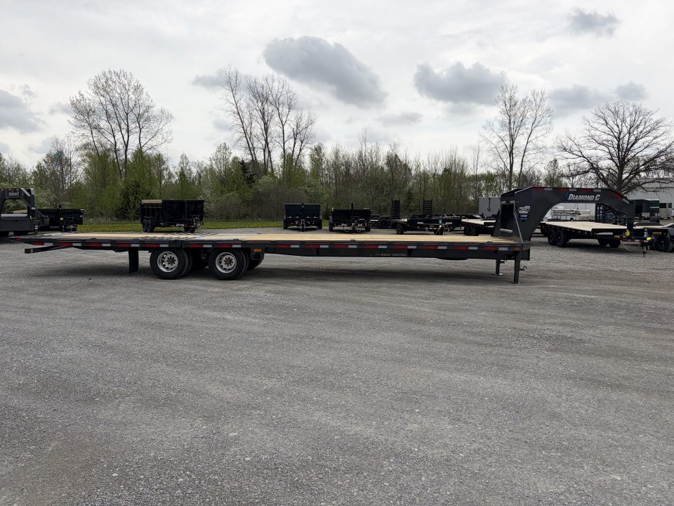 New 2026 Diamond C Trailers FMAX210L35X102HDT (102" x 35') 25K Hydraulic Dovetail Flatbed Trailer