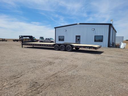 New 2026 Load Trail 102"x40' Triple Axle Gooseneck Carhauler Trailer