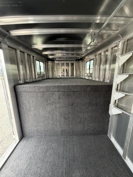 New 2026 Featherlite 4 Horse Gooseneck Horse Trailer