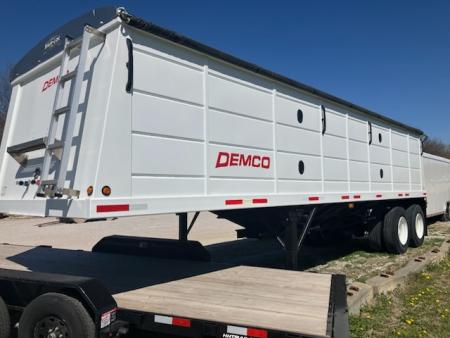 New 2026 Demco 30' Grain Hopper