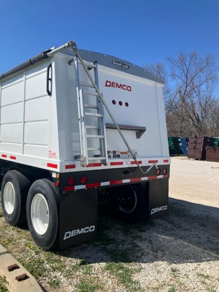 New 2026 Demco 30' Grain Hopper