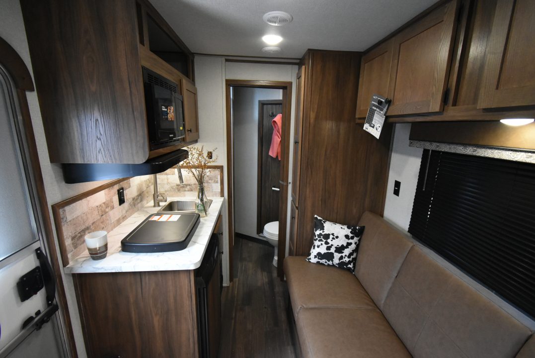New 2026 Bison Trailers RG7208 Horse Trailer