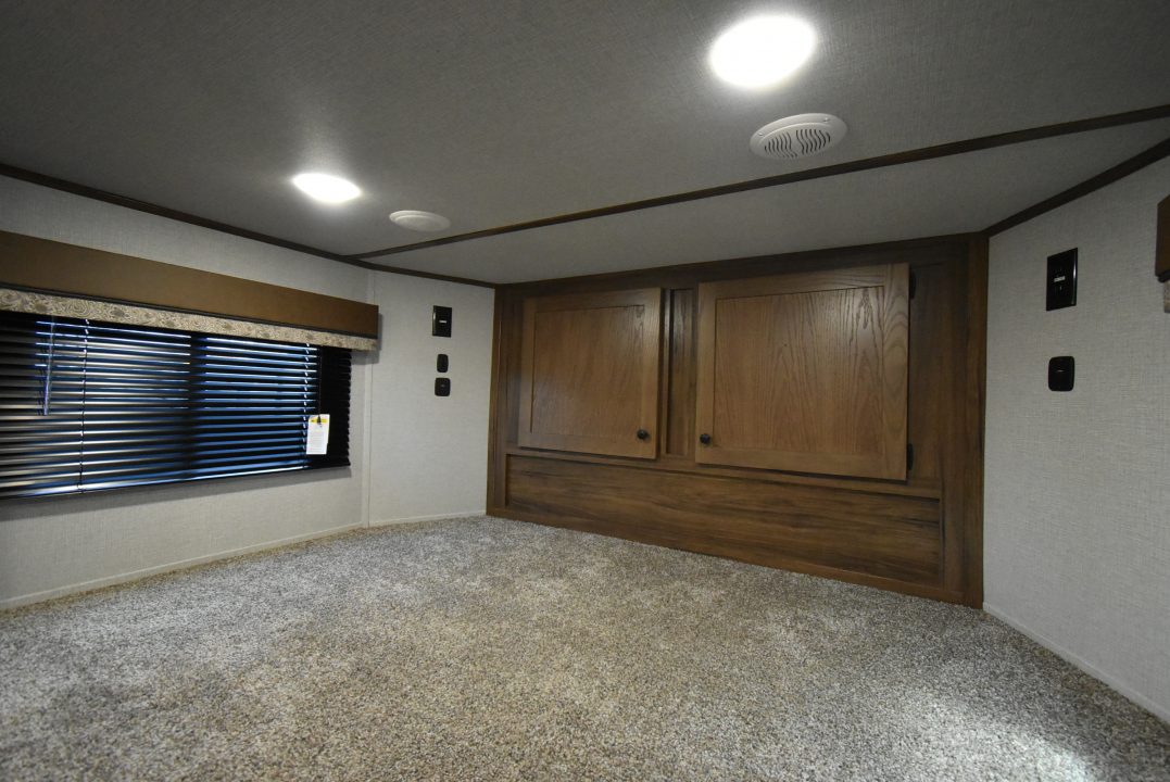 New 2026 Bison Trailers RG7208 Horse Trailer