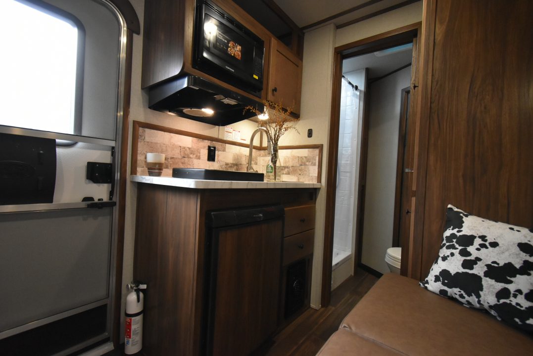 New 2026 Bison Trailers RG7208 Horse Trailer
