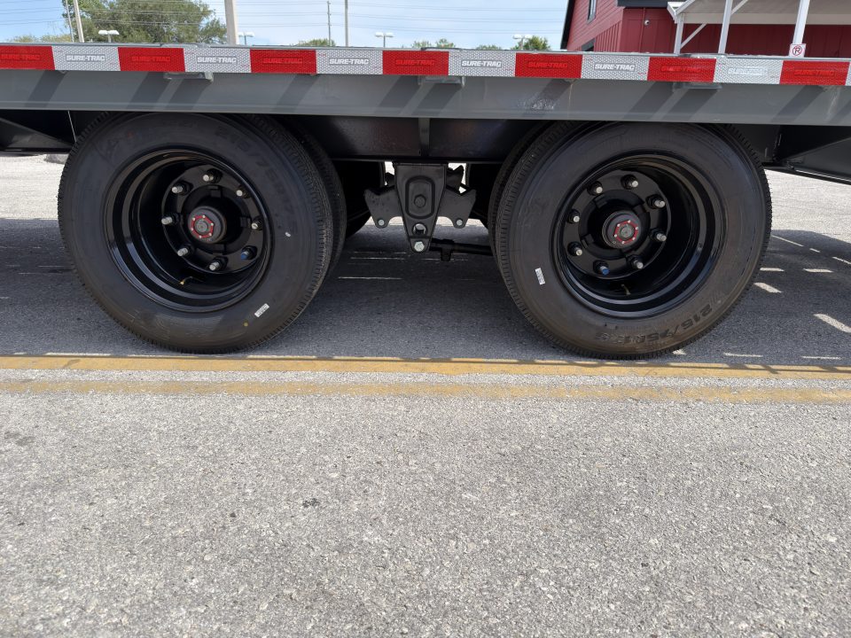 New 2026 Sure-Trac 8.5x25 (20+5) Pro Series GN Deckover Trailer