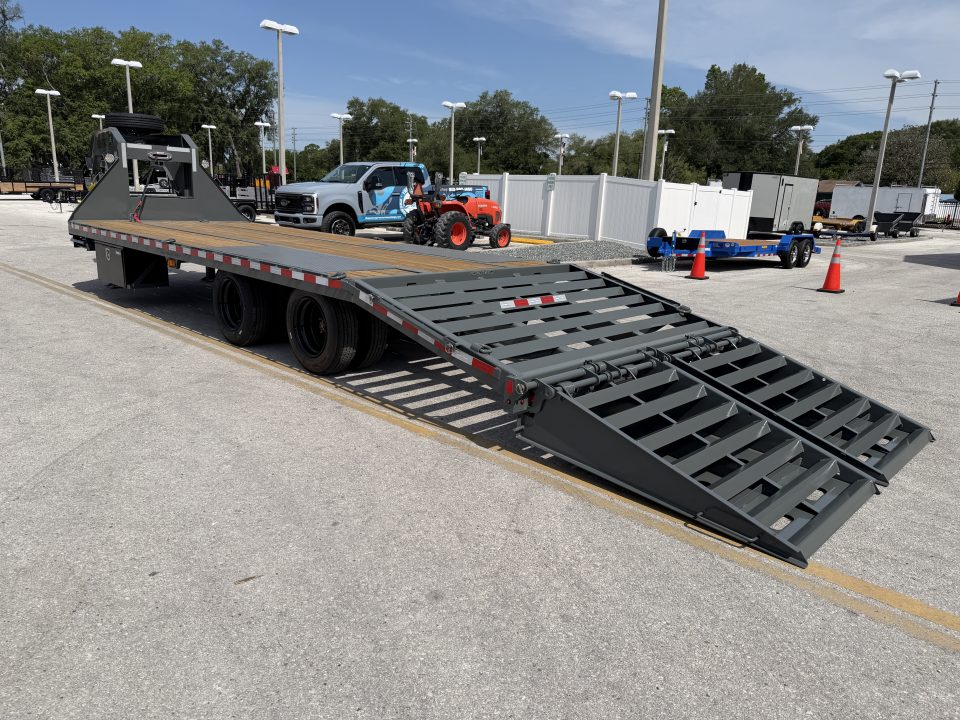 New 2026 Sure-Trac 8.5x25 (20+5) Pro Series GN Deckover Trailer