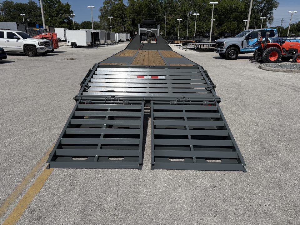 New 2026 Sure-Trac 8.5x25 (20+5) Pro Series GN Deckover Trailer