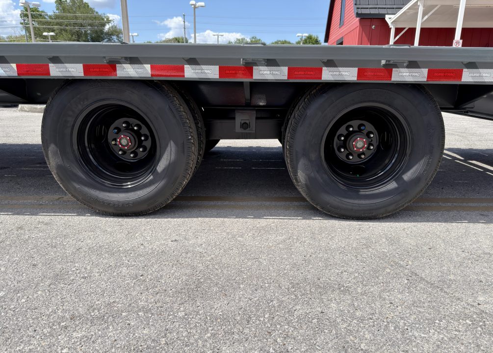 New 2026 Sure-Trac 8.5X25 (20+5) HD Low Profile GN Deckover Trailer