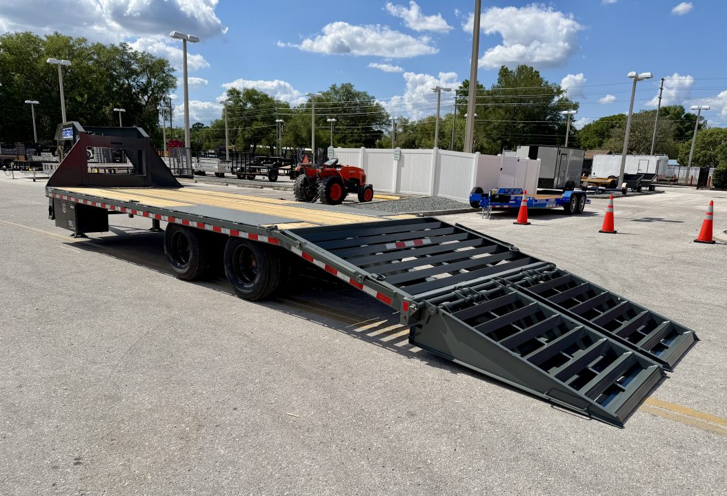 New 2026 Sure-Trac 8.5X25 (20+5) HD Low Profile GN Deckover Trailer