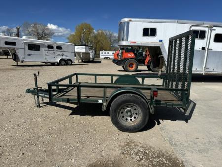 Used 2002 Diamond T 8' Utility