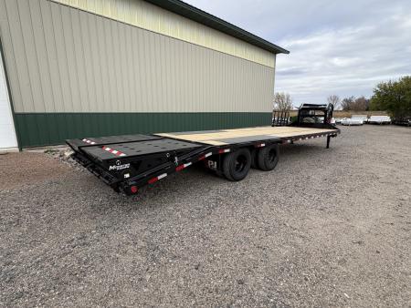 New 2026 30' PJ Low-Pro Gooseneck Trailer