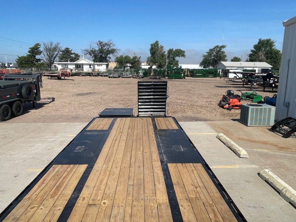 New 2026 PJ Trailers LD402 40' x 102" Hydraulic Brakes Flatbed Trailer