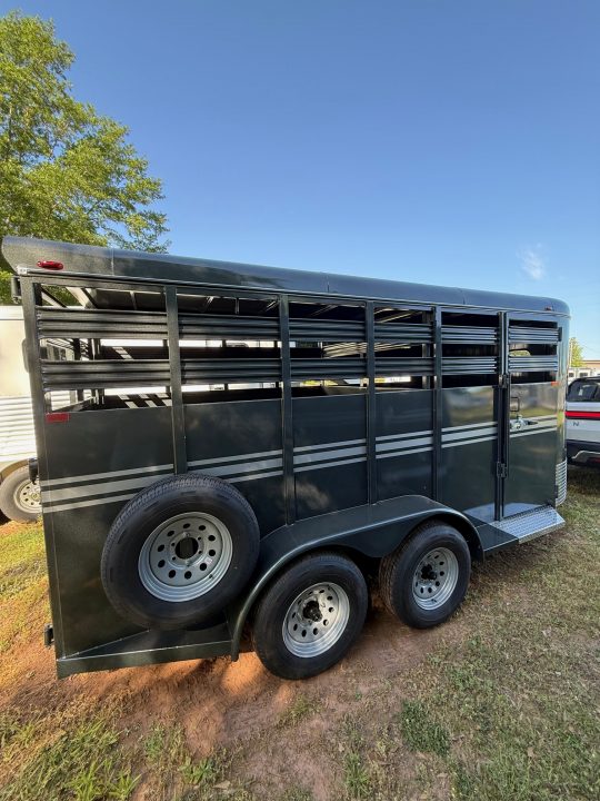 New 2026 Bee 16' Stock Bumper Pull Horse Trailer