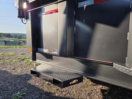 New 2026 Diamond C Trailers LPT207 Dump Trailer / 82"X 14' / 15500 GVWR / Pacesetter Edition