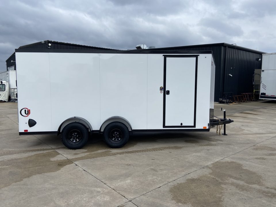 New United UJ-7X16 Enclosed Trailer