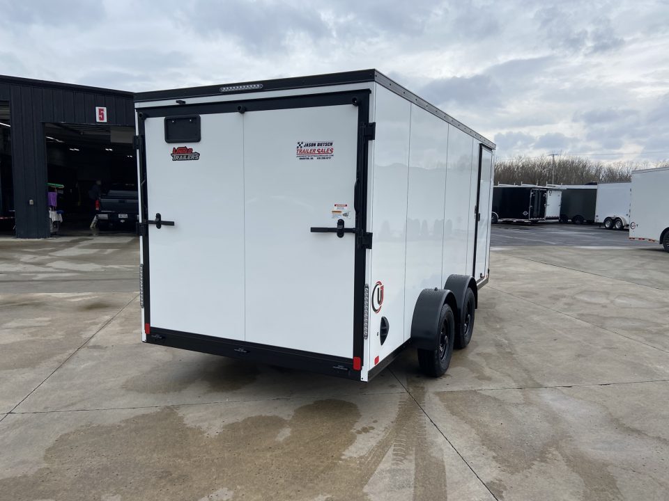 New United UJ-7X16 Enclosed Trailer
