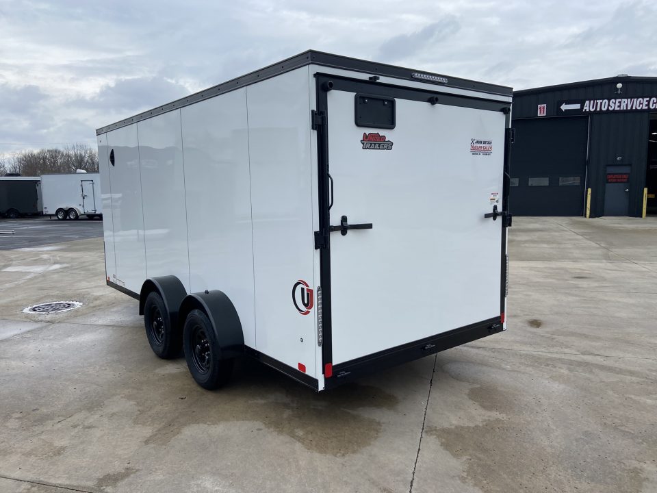 New United UJ-7X16 Enclosed Trailer