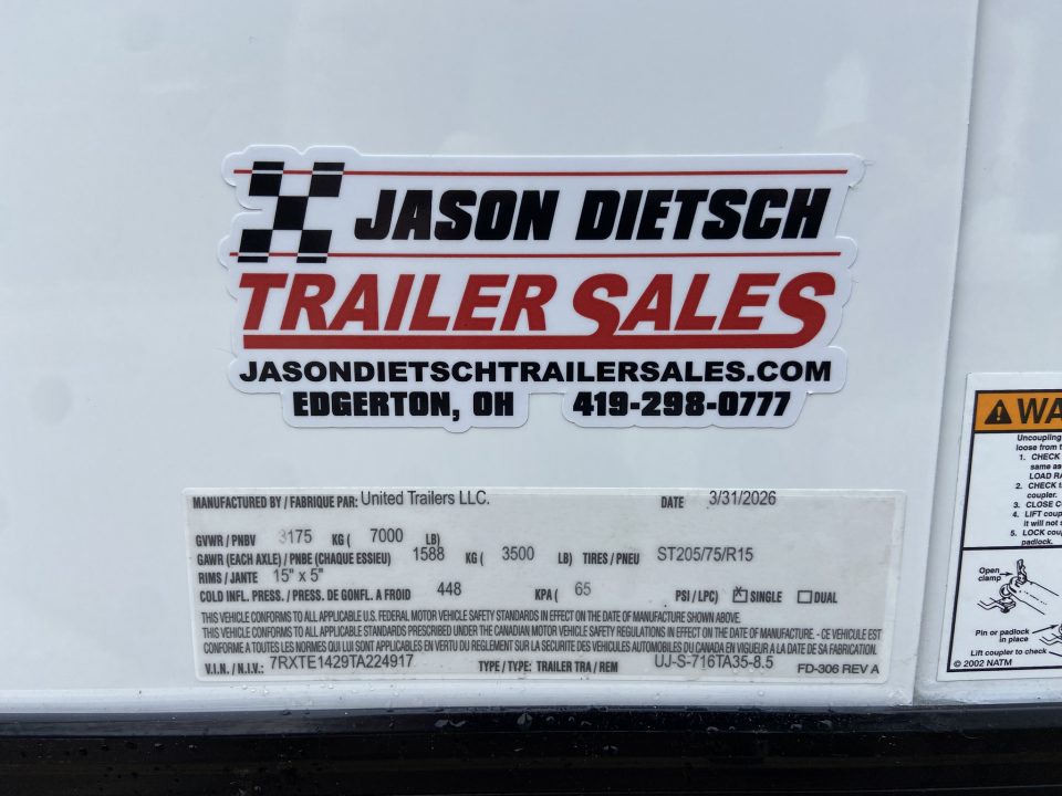 New United UJ-7X16 Enclosed Trailer
