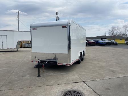 New United UXT-8.516 Enclosed Trailer
